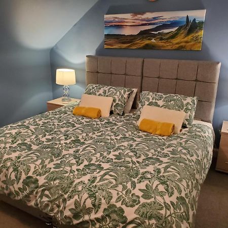Carvetii - Mayhaven House - Tranquil Cul-De-Sac - 2 Bedrooms, Sleeps 4 Guests Dunfermline Kültér fotó